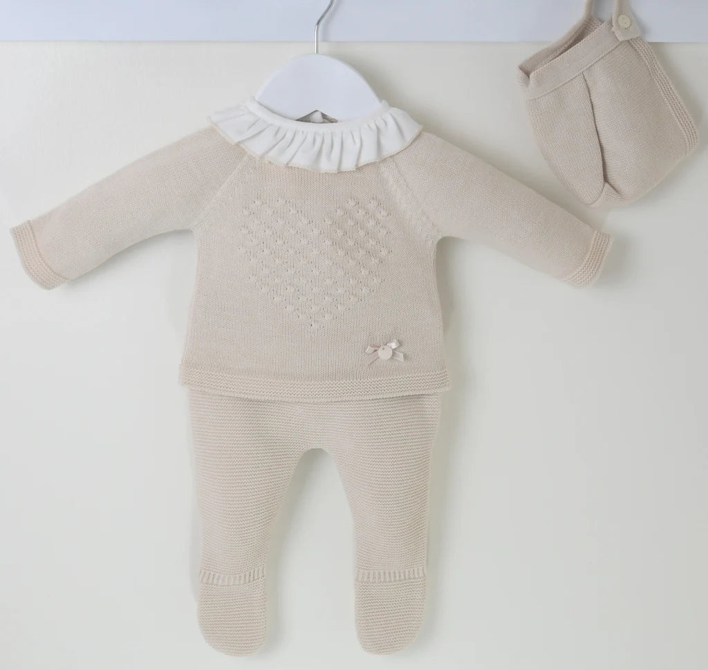 Natural Bryony Heart Outfit